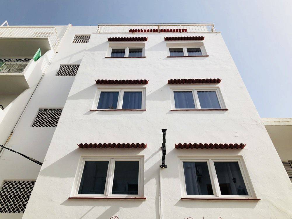 Nanit Rooms Ibiza Hostal 2