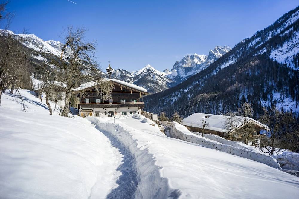 Berg'k'hof Kaisertal - Alpine Hideaway 1