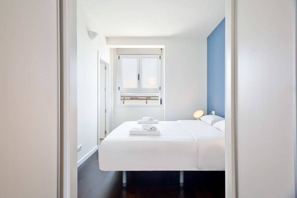 Port Forum Apartments by Olala Homes 2