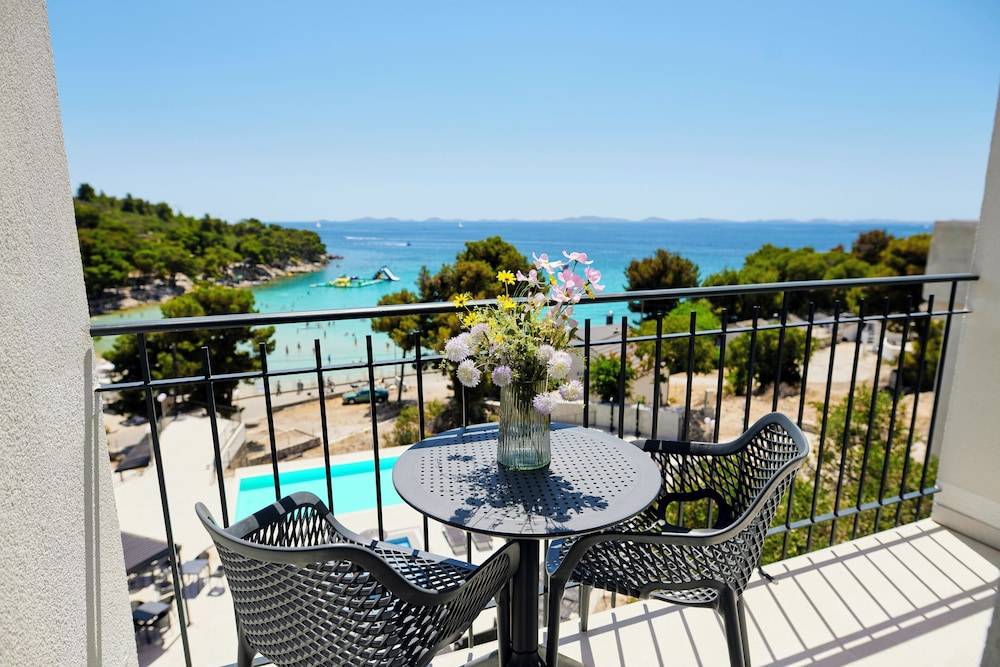 Colentum Resort Murter 1