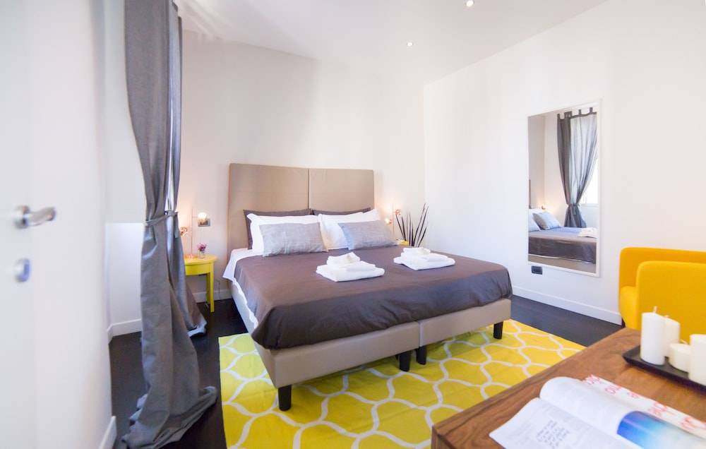 Rent In Rome - Flo's Apartment 1