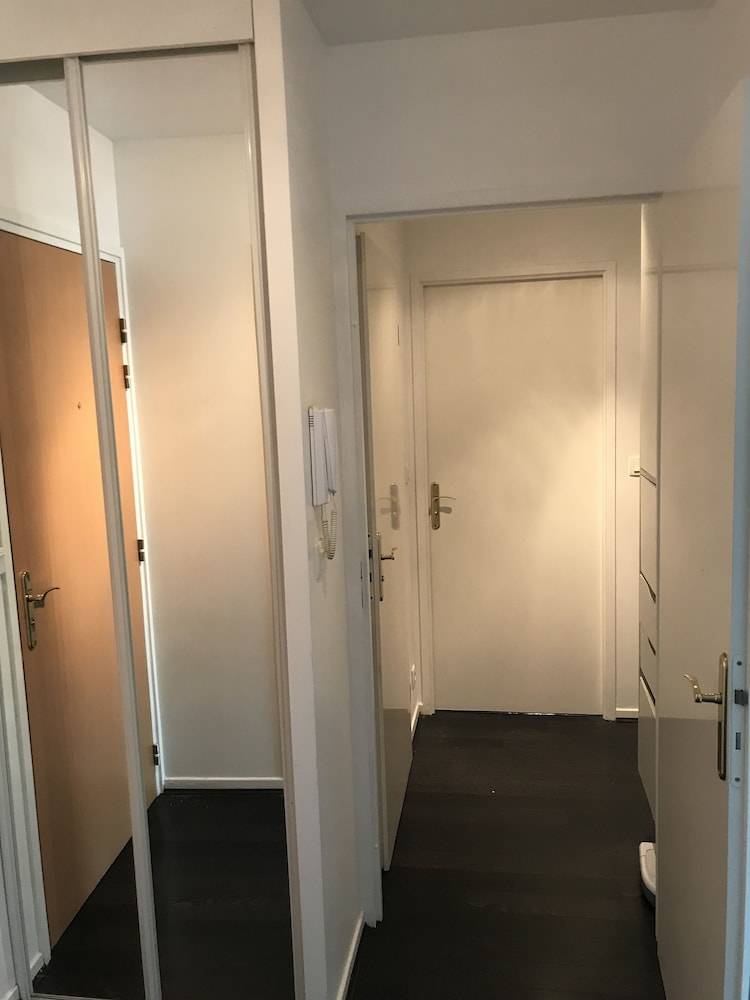 Avenue de Général de Gaulle Guesthouse 1