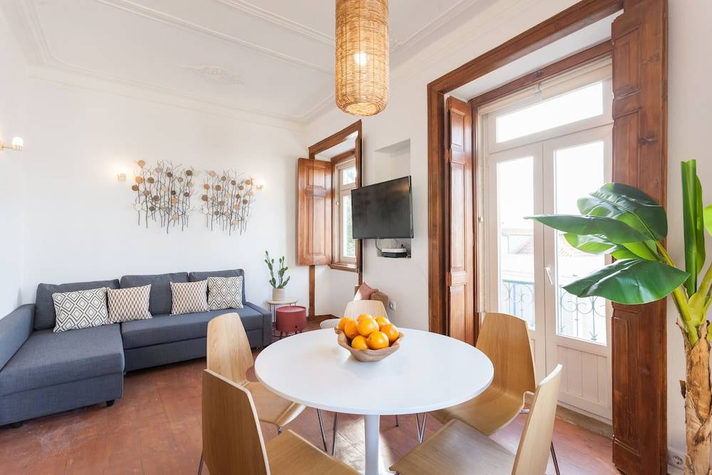 Rossio Vintage Two-Bedroom Apartment - by LU Holidays 1
