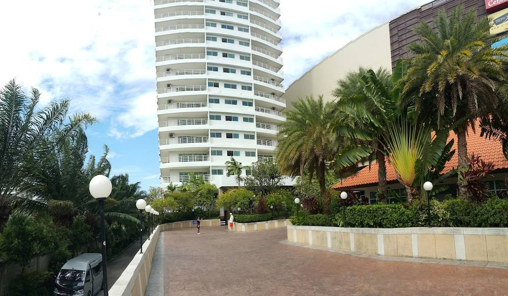 VTSIX at View Talay 6 1