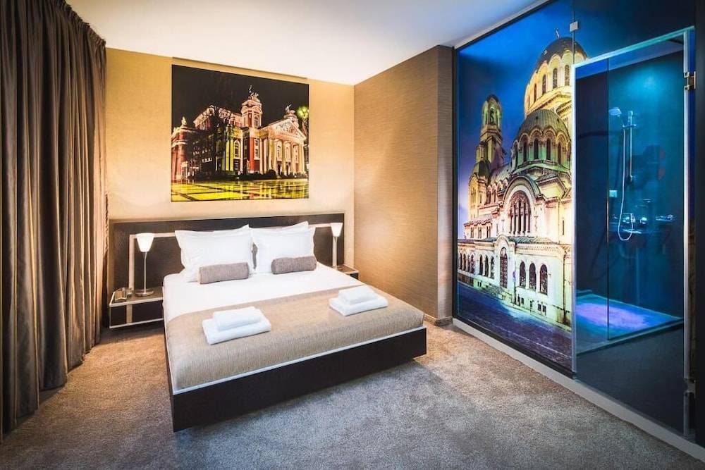 Central Point Boutique Hotel 2