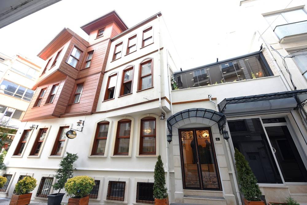 Elyka Hotel 1