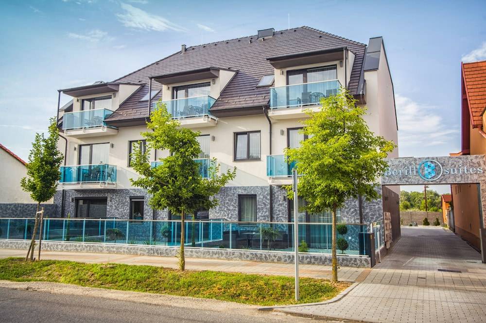 Berill Suites 1