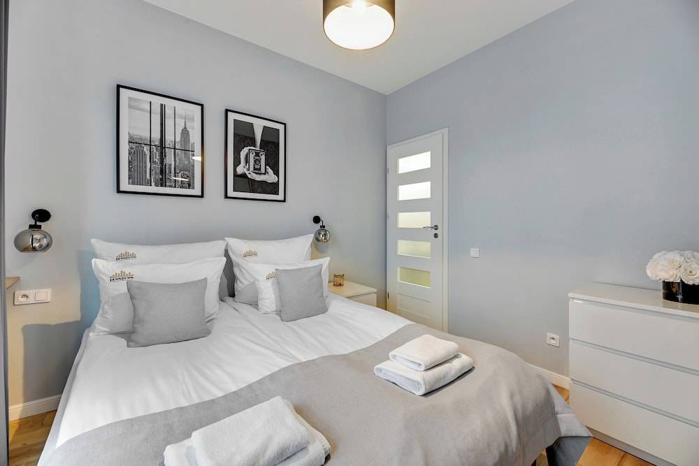 Waterlane Riverside - SPA, Pool, Gym & Parking by Downtown Apartments 2
