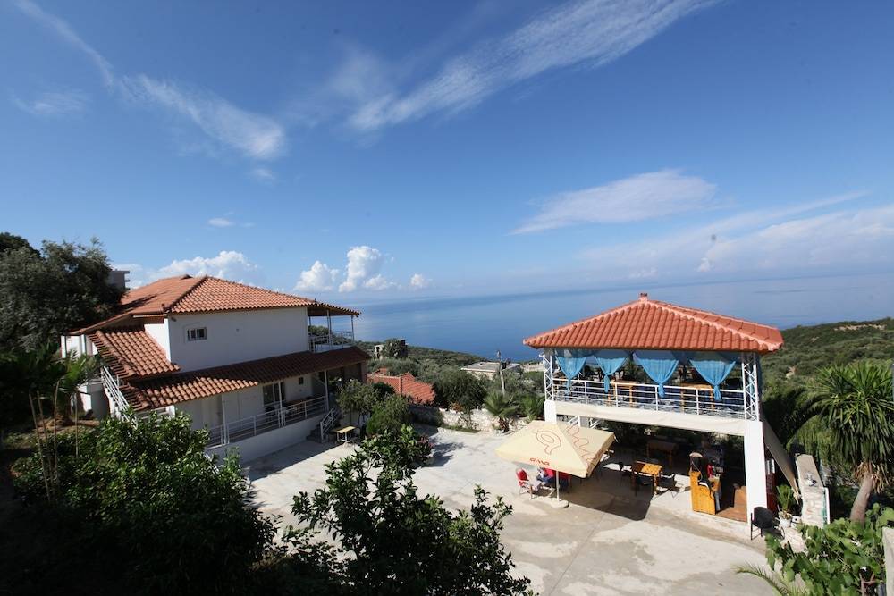 Vila Riza Veliu 1