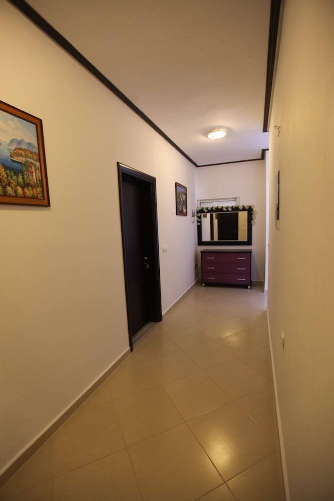 Villa Shehu 2
