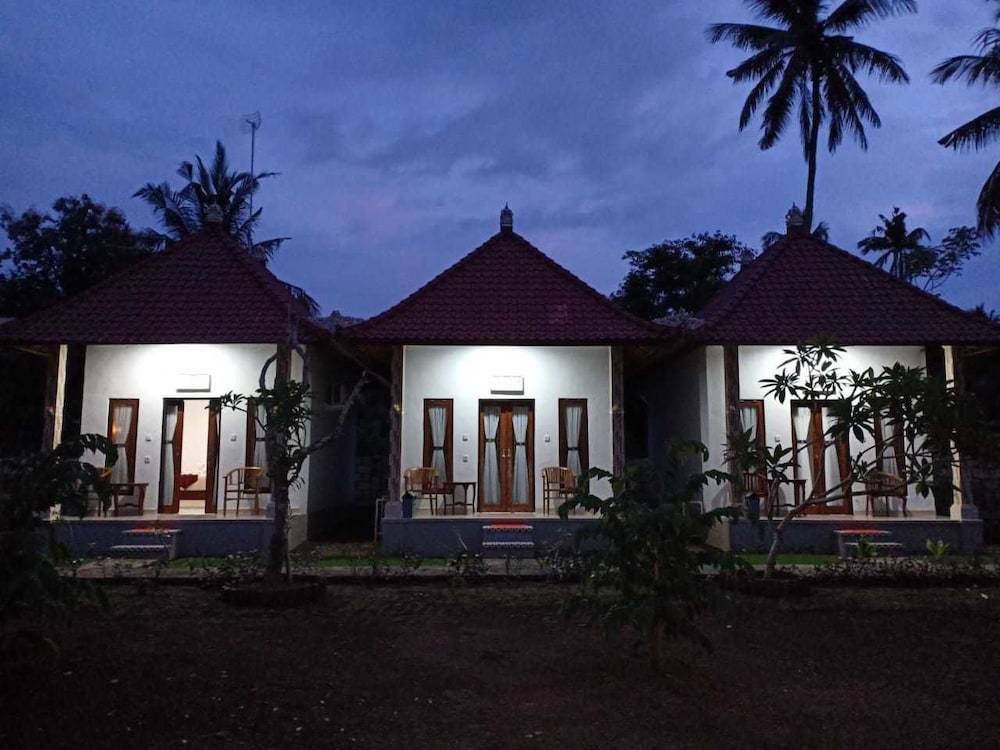 Santhi Guna Bungalow 1