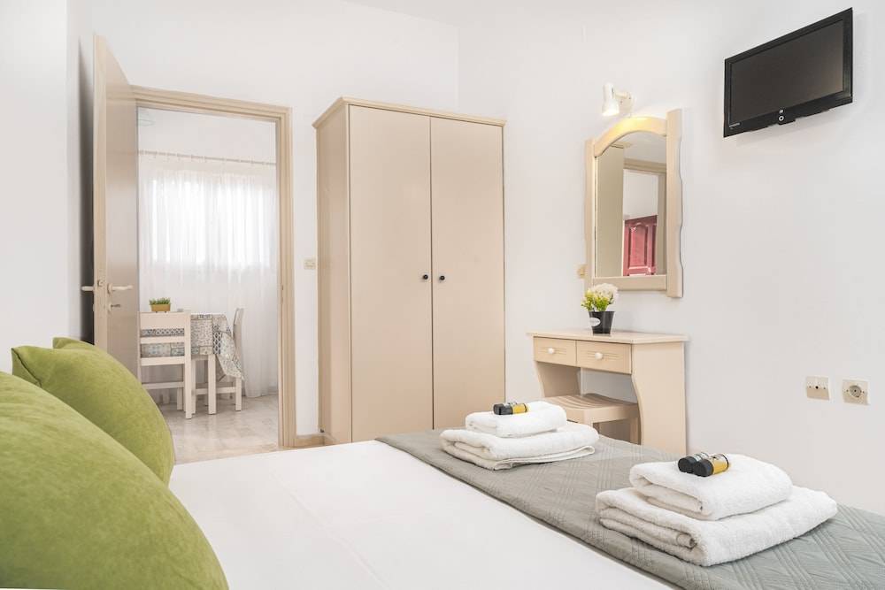 Pyrgaraki Studios and Apartments 2