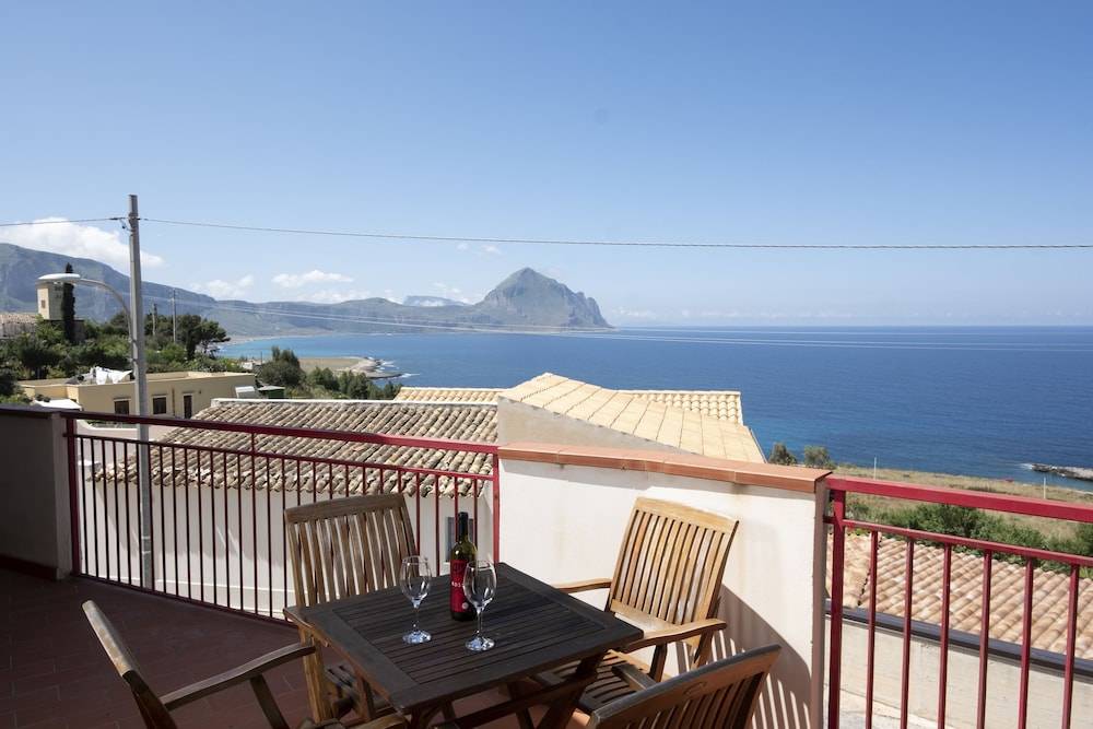 Villa Gina con vista mozzafiato sul golfo di Macari 1