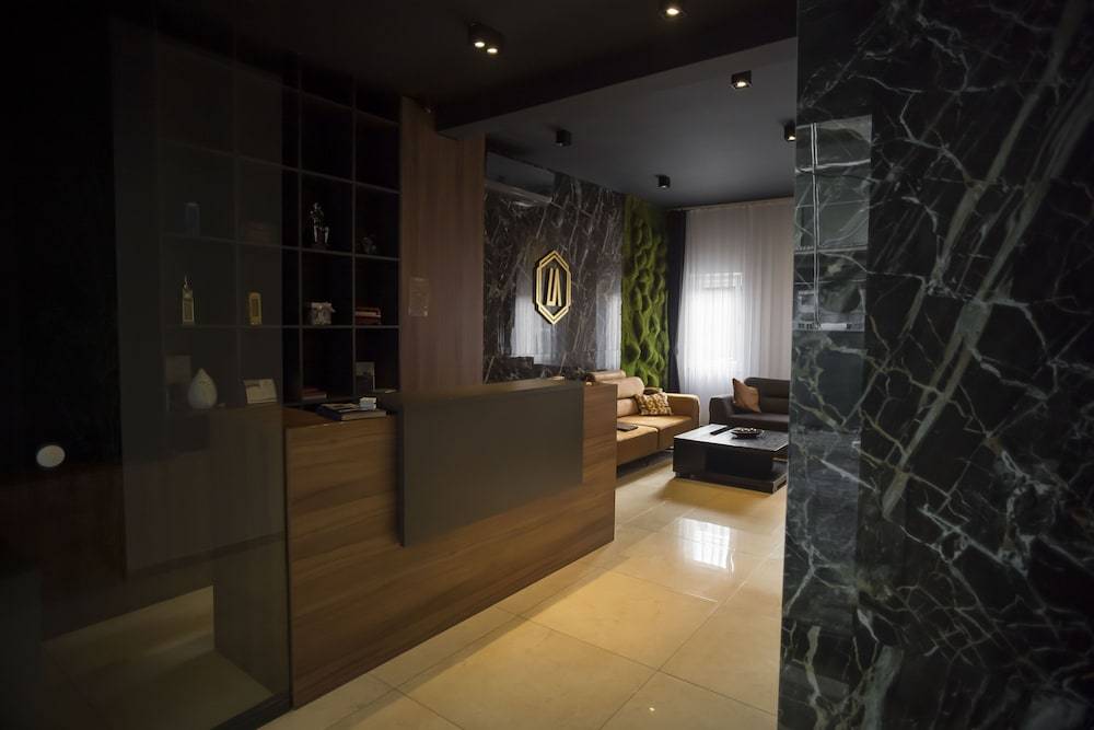 Lux Apartments 1