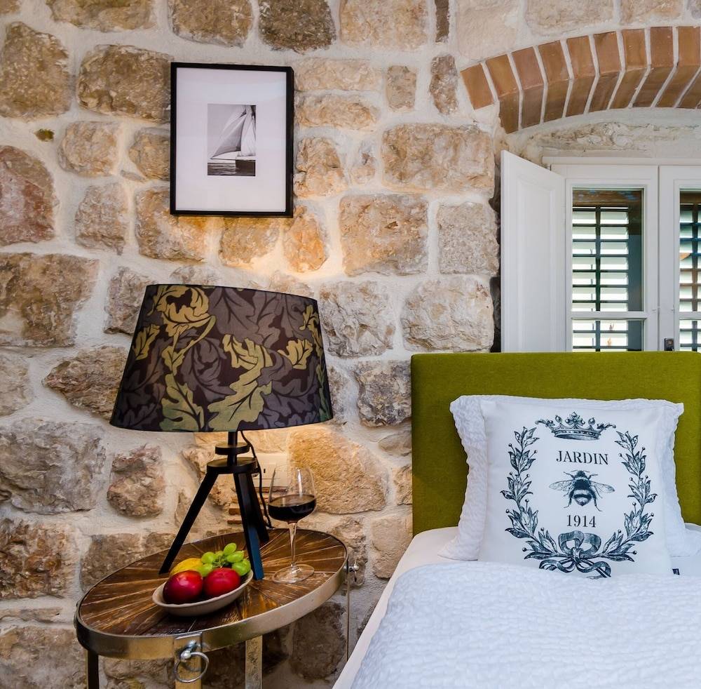 VILLA MONTE SANTO by DuHomes 1