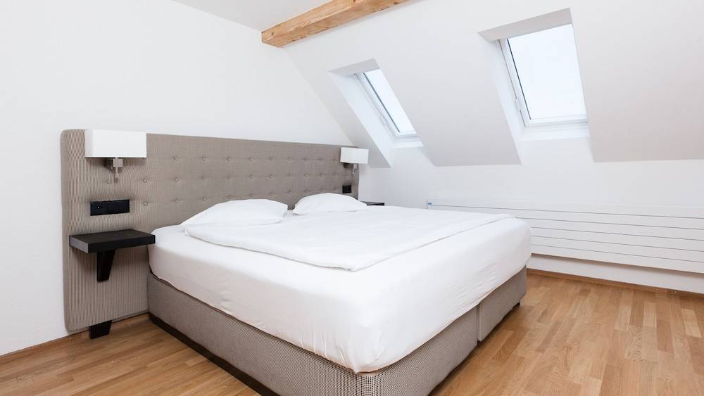 Swiss Star Longstreet 1