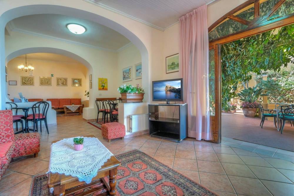 Hotel Monti 2