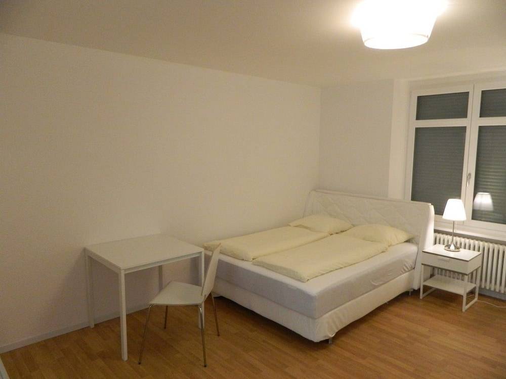 Rent a Home Delsbergerallee - Self Check-In 2
