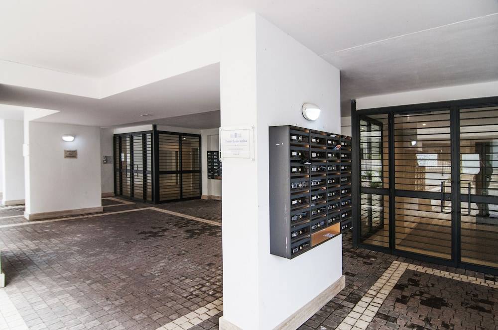 GuestHost - Fonte Laurentina Apartments 2