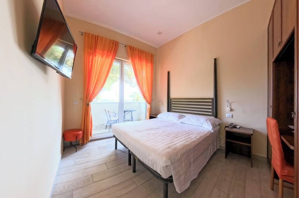 Hotel Capo Circeo 2