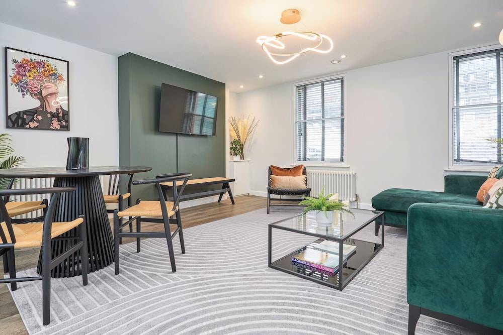 Be London - The Chinatown Residences 1
