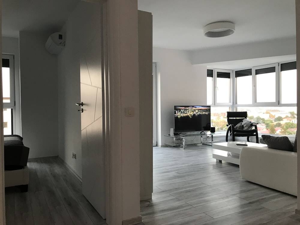 Luxury Westpark 2 Residence Lake View W4 2