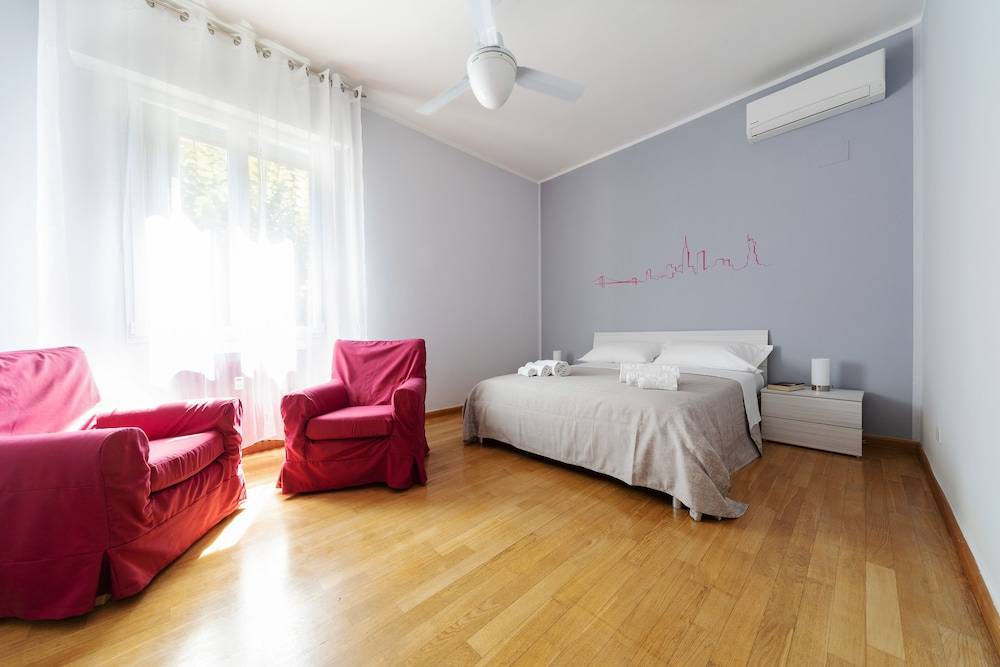 GuestHost - Sant'Orsola Colorful Huge Apartment 2