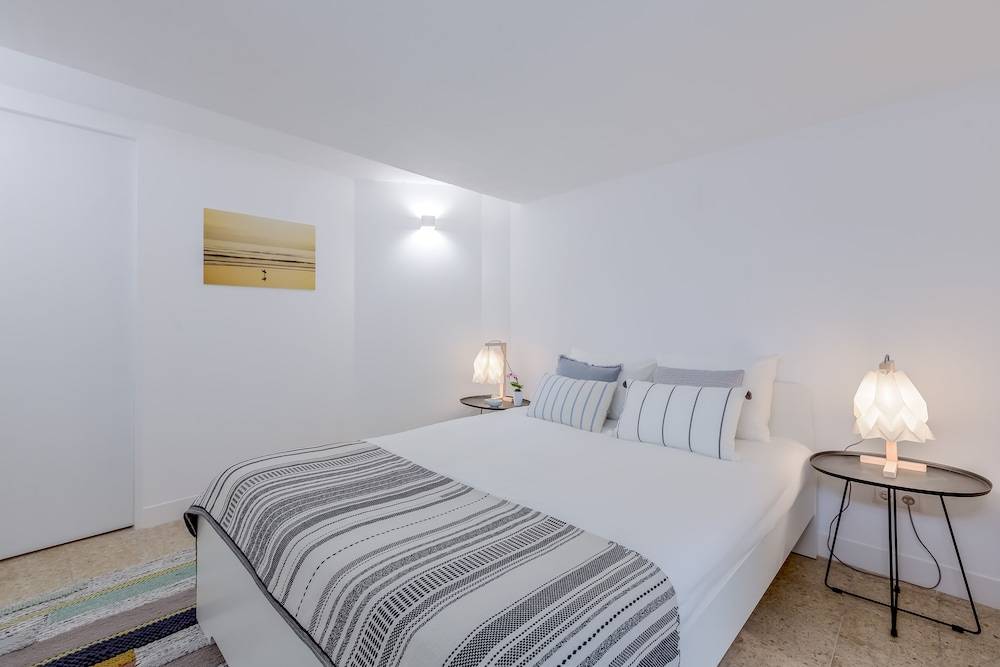 Renovated Typical Baixa Apartment, By TimeCooler 2