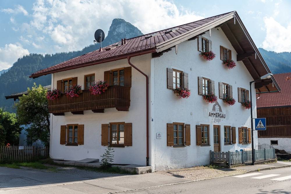 Ammergau Lodge 1