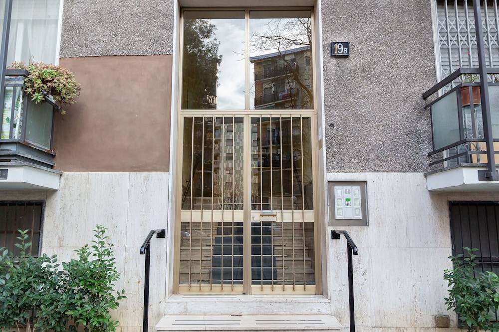 Alessia's Flat Milano 2 1