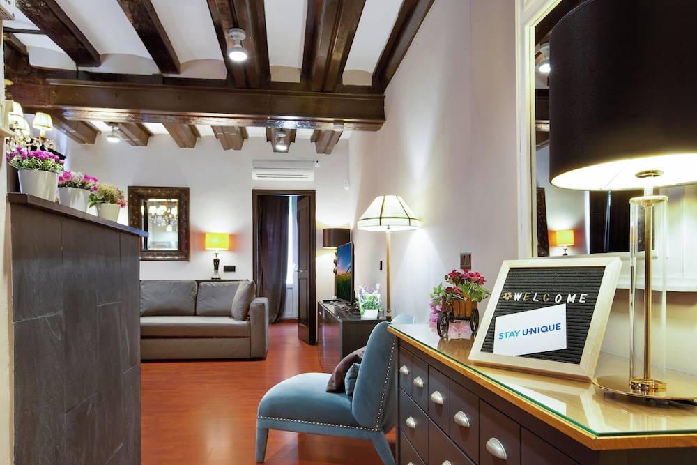 Stay U-nique Apartments Carretes 2
