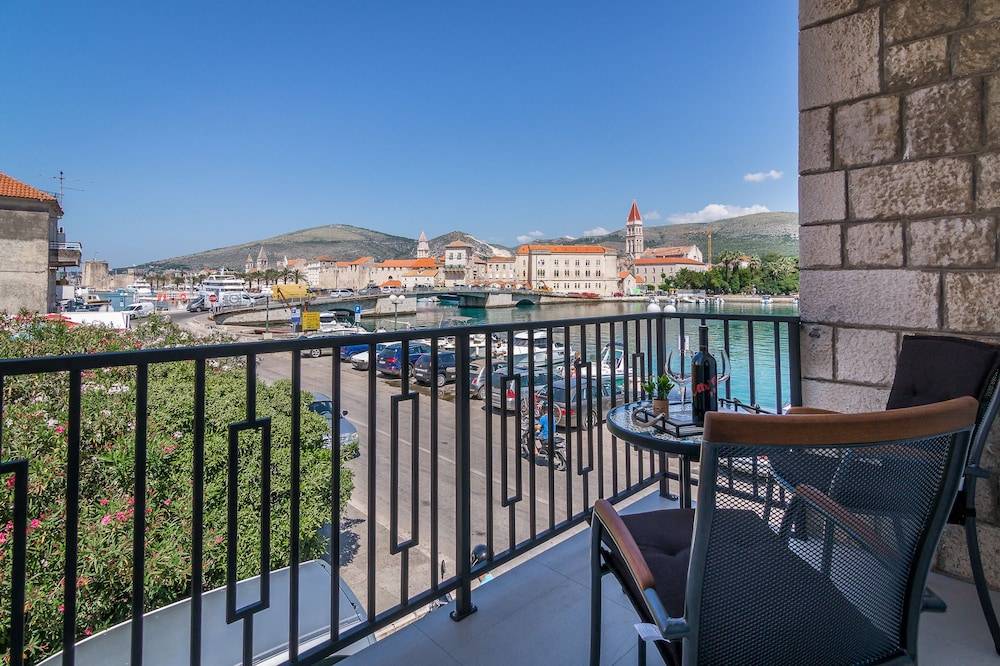 4 Elements Old Town Views Rooms 1