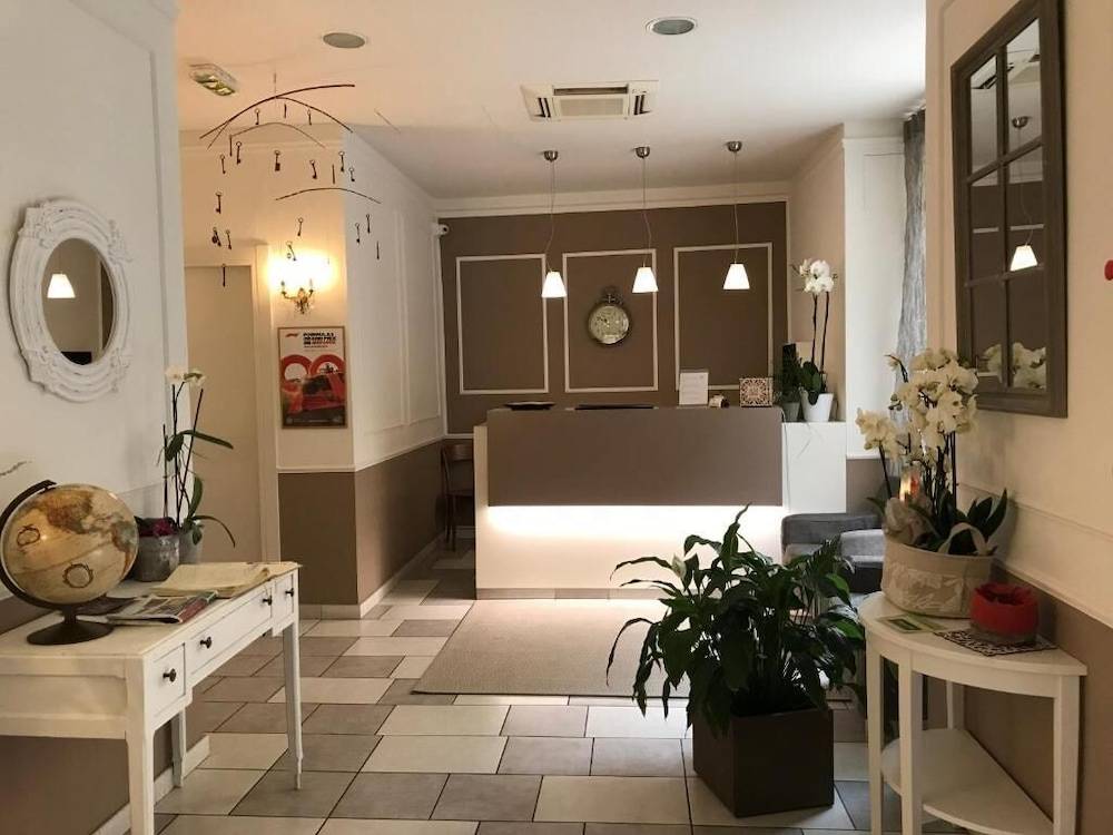 Azur Hotel 2
