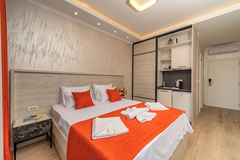 Luxury Apartments Queen 1