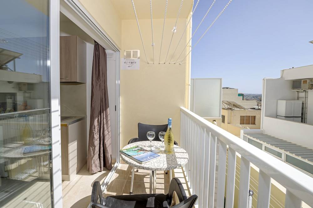 Summer Breeze Comfort Apartments by Getaways Malta 1