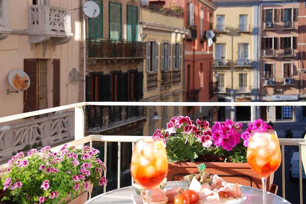 Centro storico via Sassari Accommodation 1