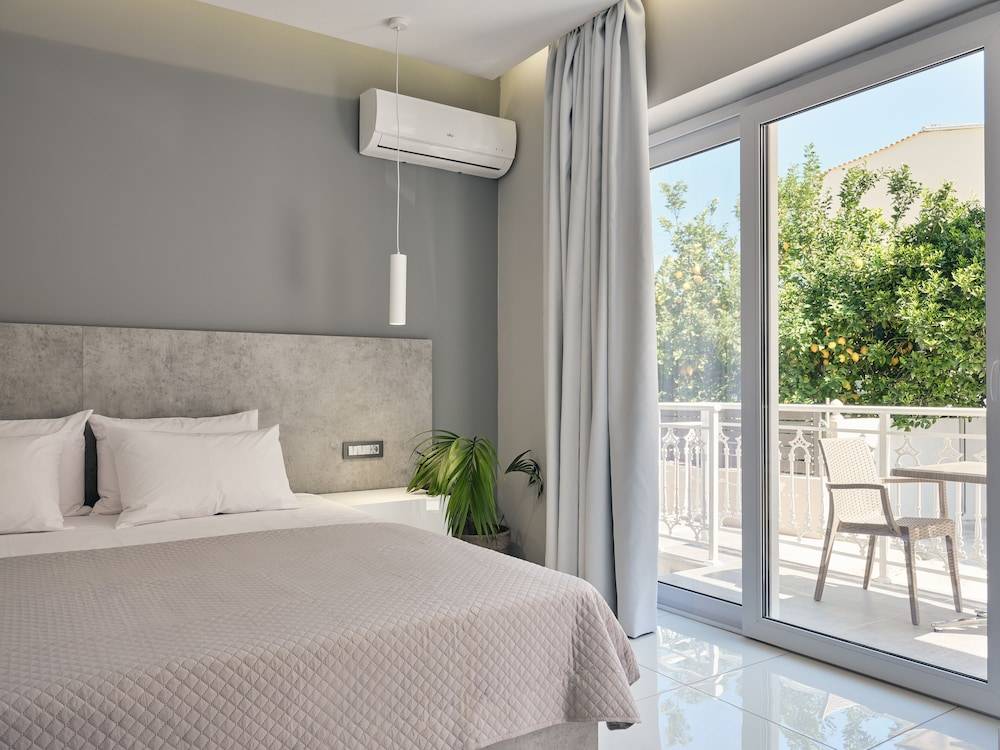 Nikos & Maria Studios II 1