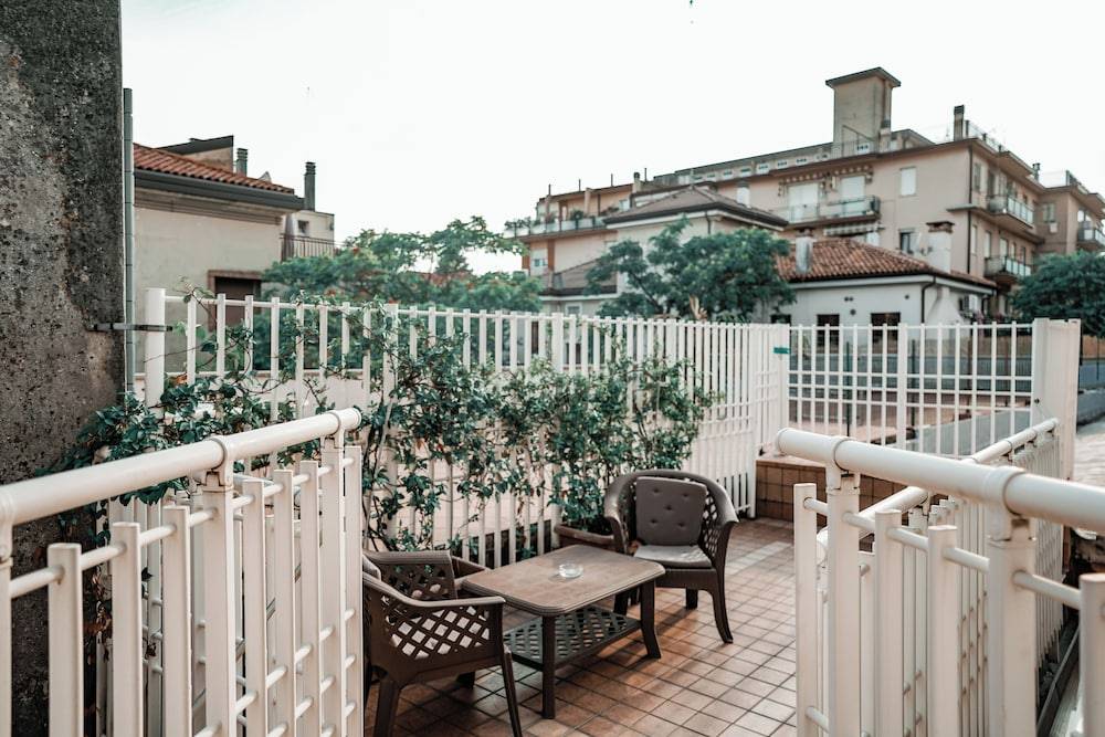 Angelica Home 1