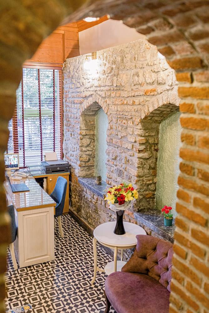 Acacia Mansion Hotel 2