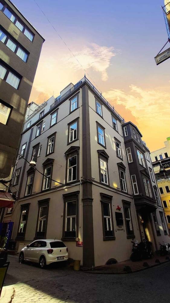 The Independent Hotel Taksim 1