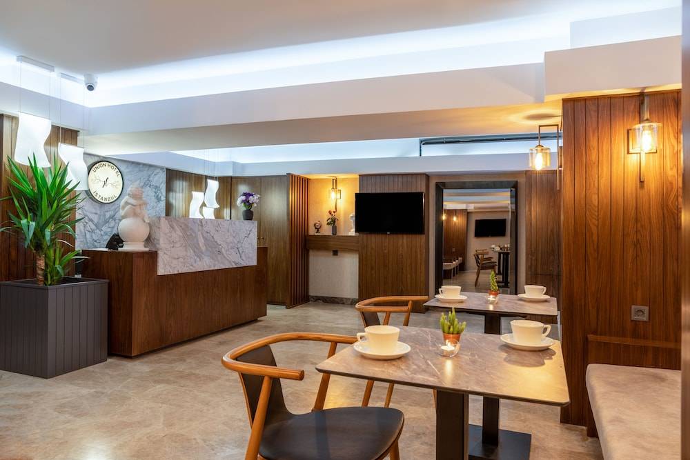 Union Hotel Port 2