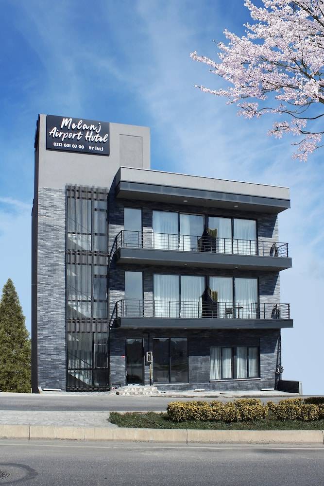 Melanj Airport Hotel 1