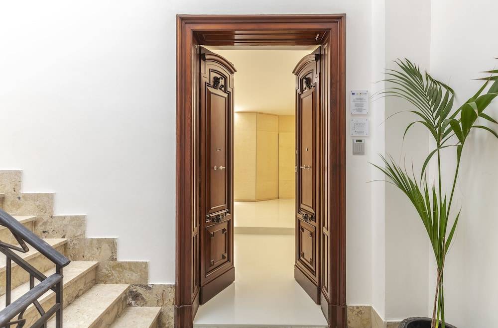 Fiveplace Design Suites & Apartments 2