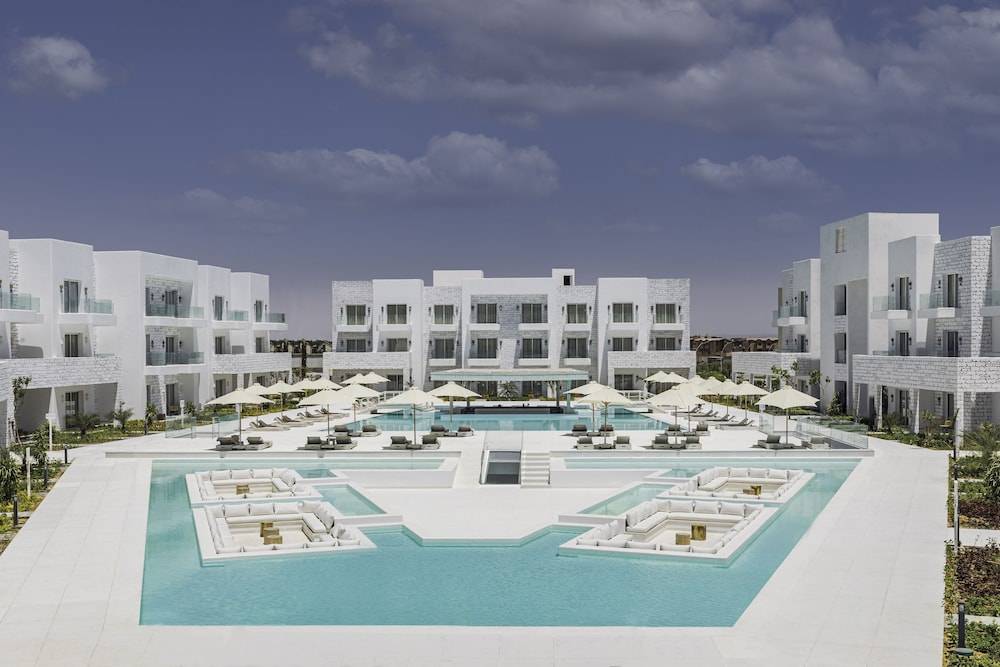 Tanoak Resort 1