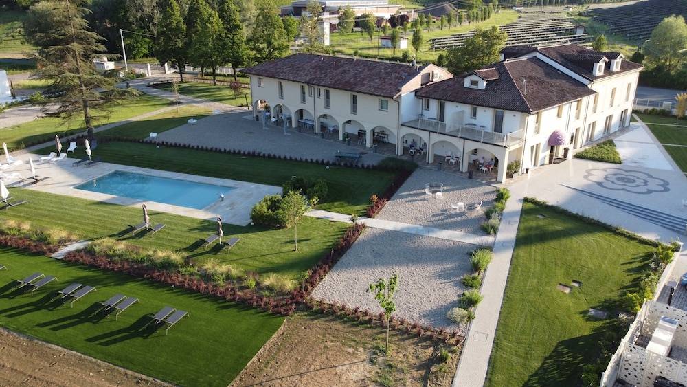L'aja della Mirusina - Piedmont Resort Monferrato Langhe 1