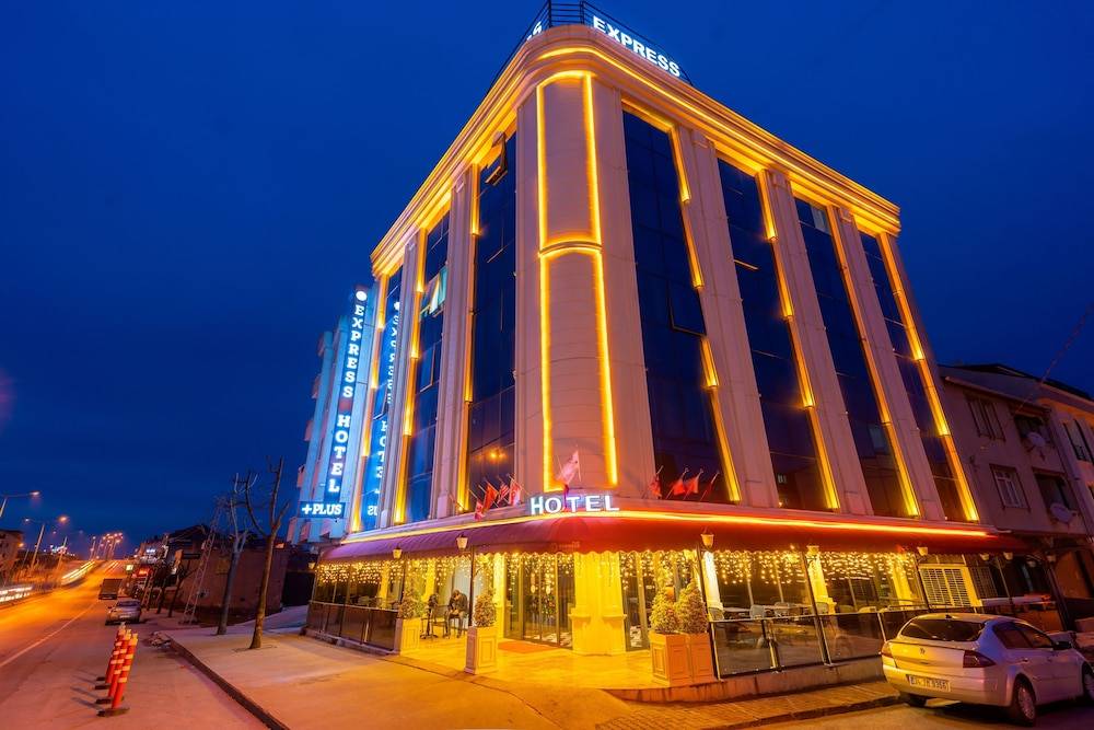 Express Plus Hotel 1