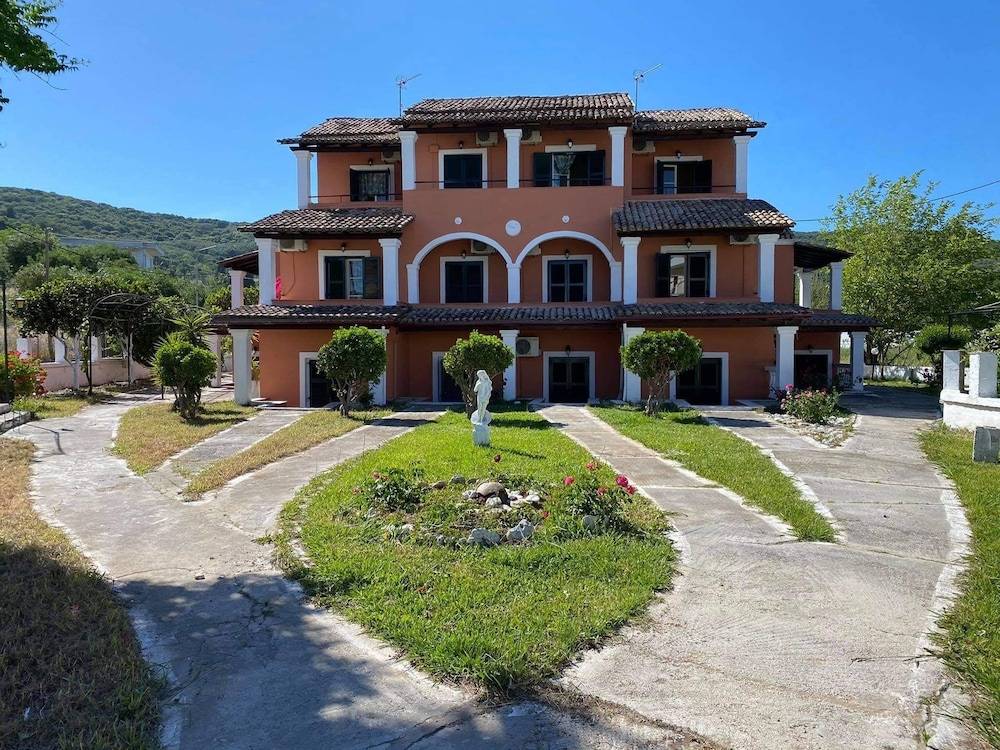 Villa Corfiota Moraitika Beach 1
