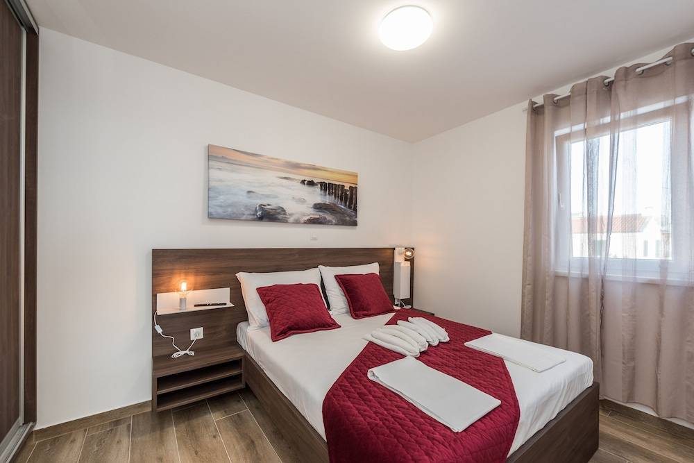 Pool Apartments Banta B 2