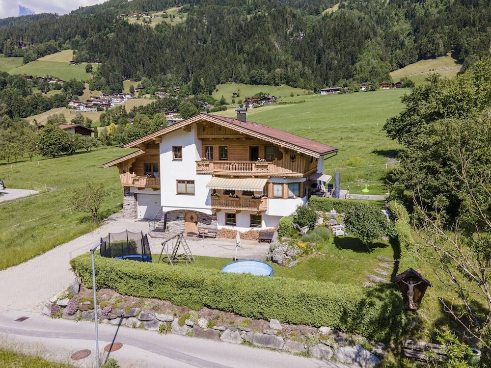 Mountain-view Apartment in Ramsau 1