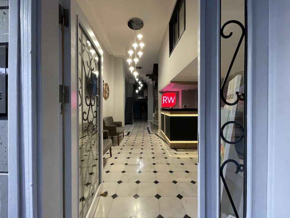 RW BOUTIQUE HOTEL 2